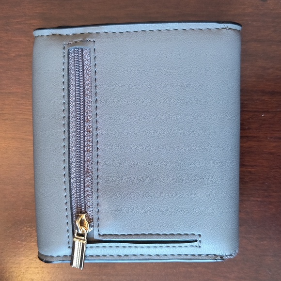 Wallet - Picture 2 of 5